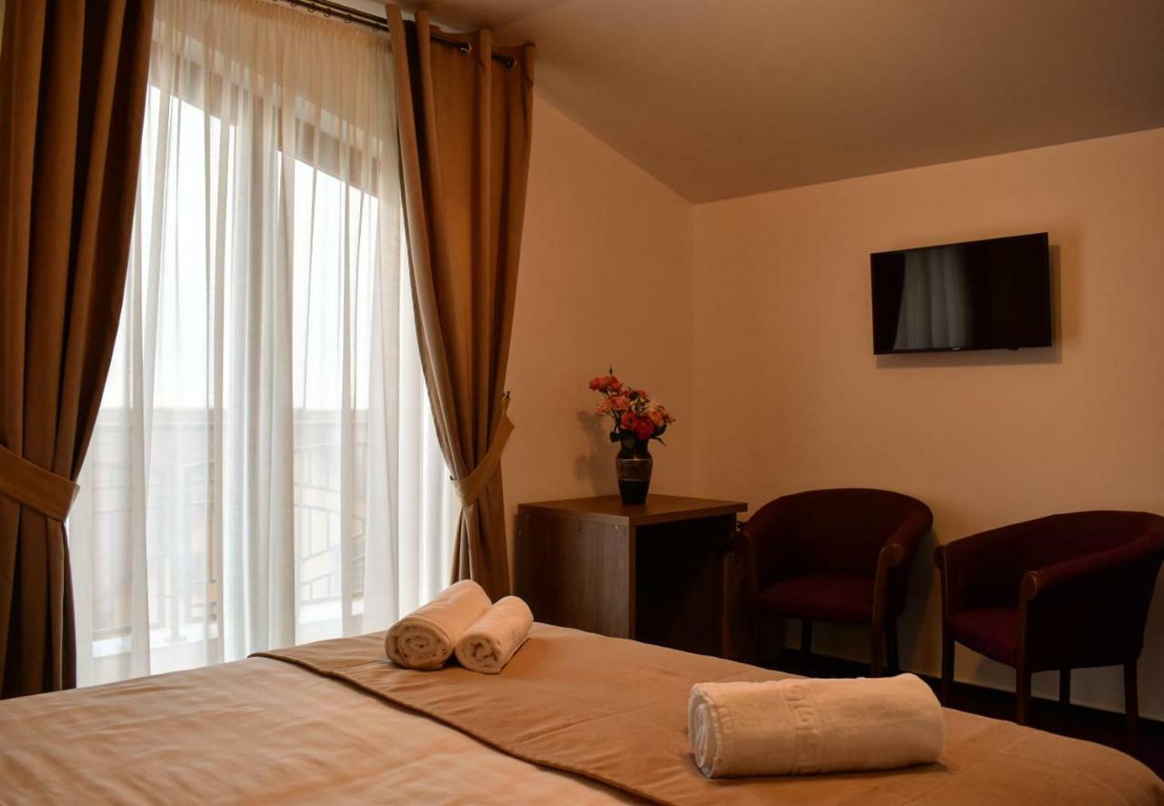 Pensiunea Casa Hortopan Târgu Jiu Esterno foto