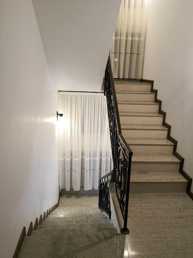 Pensiunea Casa Hortopan Târgu Jiu Esterno foto