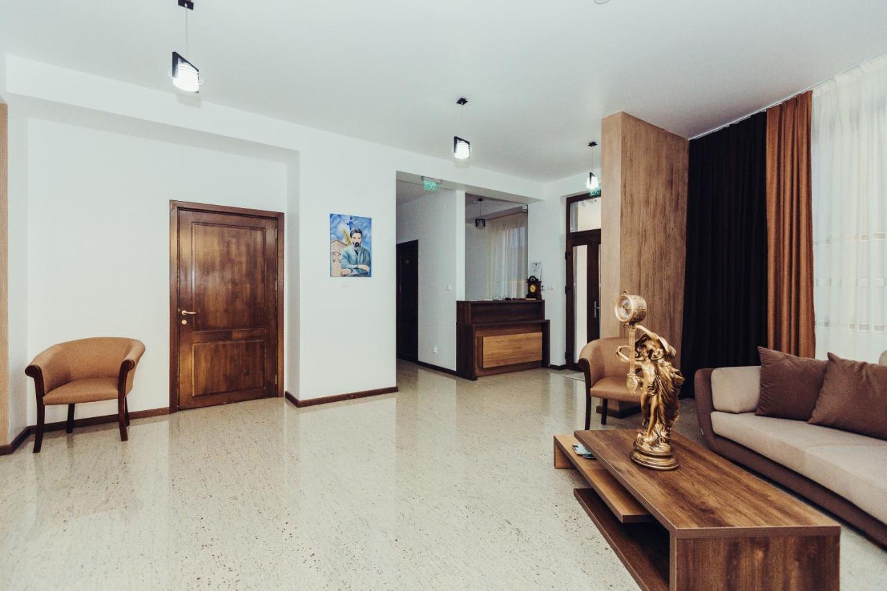 Pensiunea Casa Hortopan Târgu Jiu Esterno foto